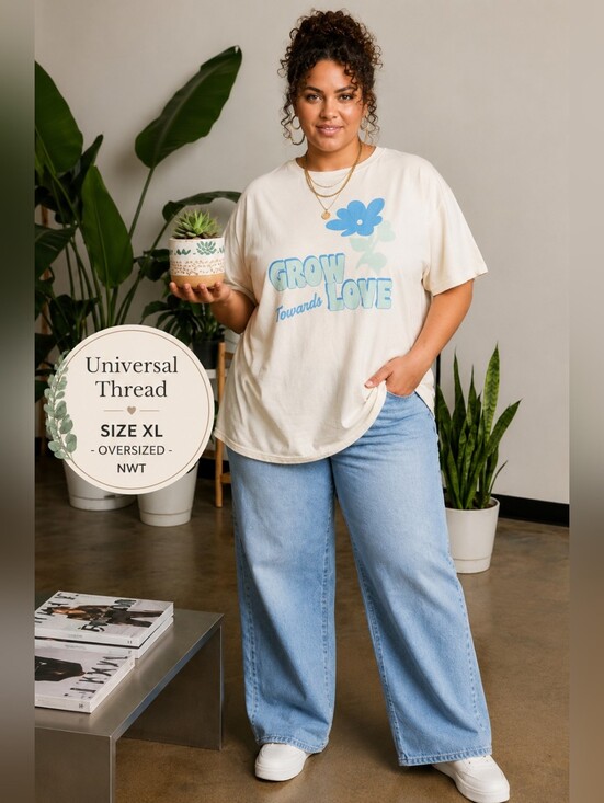 Universal Thread Tops - Universal Thread NWT Short-Sleeve 'Grow Towards Love' Graphic Tee Oversized XL